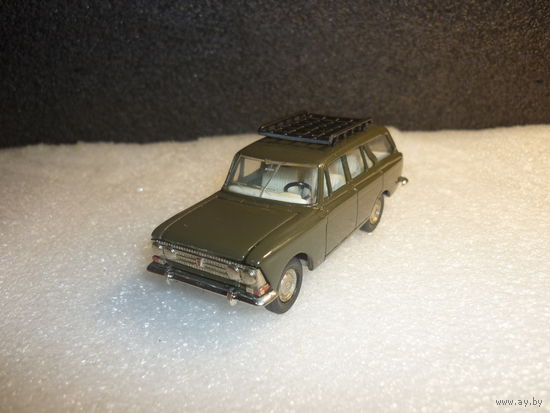 Модель авто МОСКВИЧ 427 А4. Ранний капот.1:43.