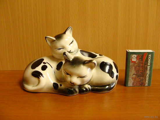 Котики, коты (статуэтка)
