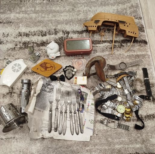 Лот различных вещей,с рубля