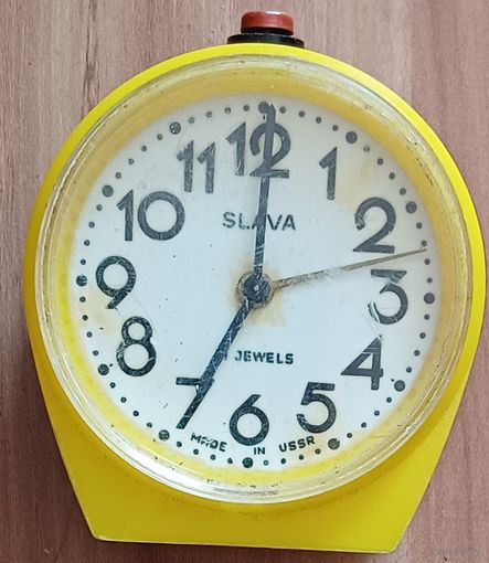 Часы будильник