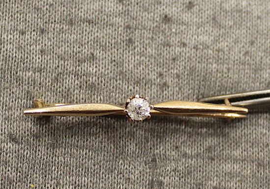 БРОШЬ золотая 585 пробы с бриллиантом 0,25 к старой огранки