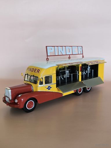 Pinder Circus Bernhard электрогенератор. От Direkt Collections. масштаб 1:43