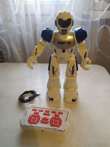 Робот на пульте управления