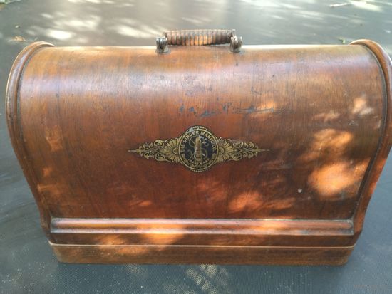 Швейная машина