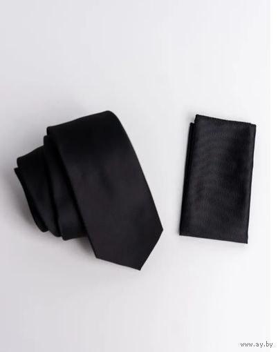 Галстук мужской и карманный платок. Новый комплект