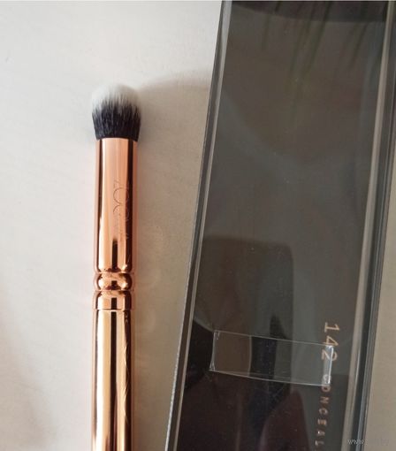 Кисть Zoeva 142 Concealer Buffer