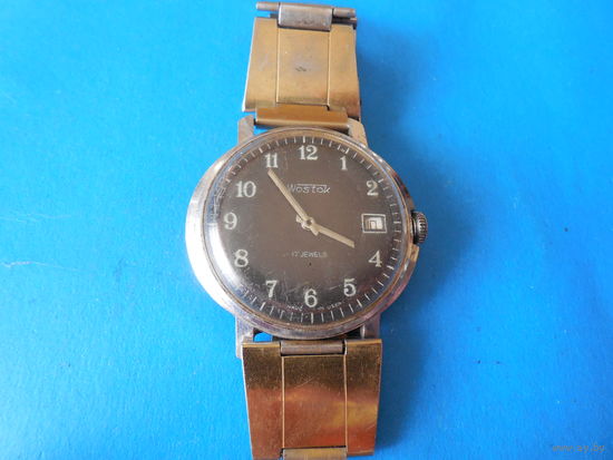 Часы Восток.