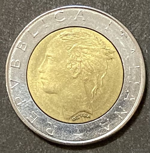 Монета 100 лир 1983 год. Италия.