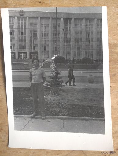 Минск. Фото на пл. Ленина В.И. Здание горисполкома. 9х12 см