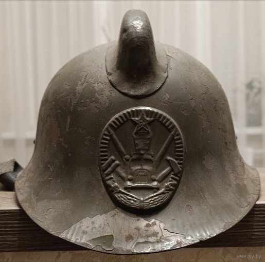 Шлем пожарного в родном сборе.