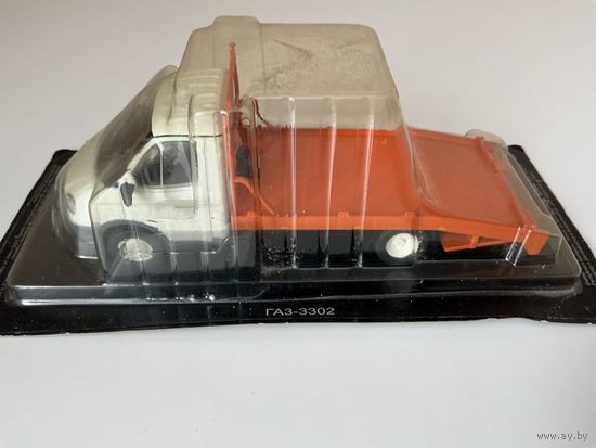 Автолегенда ГАЗ-3302.