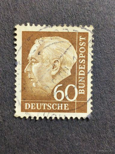 Германия 1957. Профессор Т. Хойсс - Новые размеры и цвета