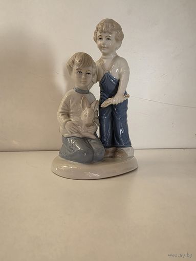 Дети с кроликом. ГДР