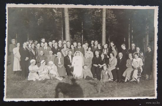 Фото "Деревенская свадьба, польский офицер", 1930- е гг.