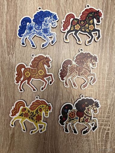 Деревянные лошадки 6 штук