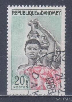 [416] Дагомея 1963. Культура и быт Африки. Гашеная марка.