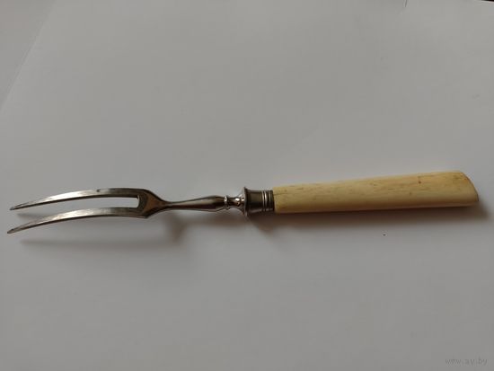 Старинная вилка двузубец для нарезки ручка кость