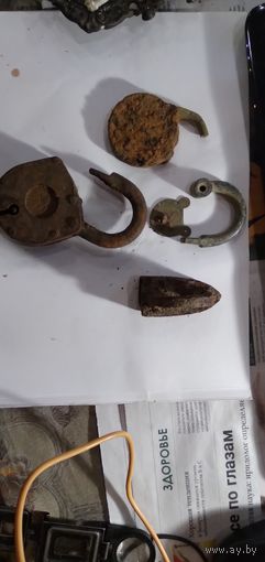 Останки замков целая дужка бронза