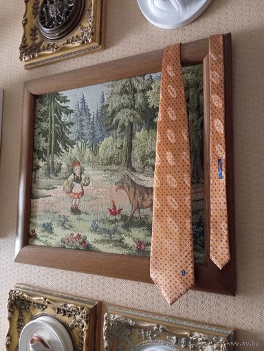 - Галстук ИВ СЕН-ЛОРАН Бутик Elit 100 % шёлк или Галстук ДИСНЕЙ Италия Клубный Дизайнерский Унисекс Бутик Elit 100 % шёлк