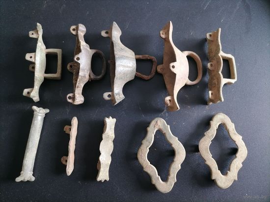 10 предметов от конской упряжи