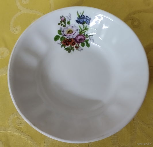 Блюдце эпохи СССР. Добрушский фарфоровый завод (Добруш), 1978-1991 гг