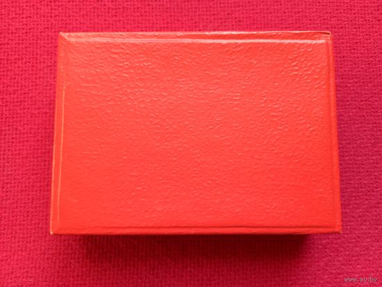 Коробка, коробочка к советской фалеристике.