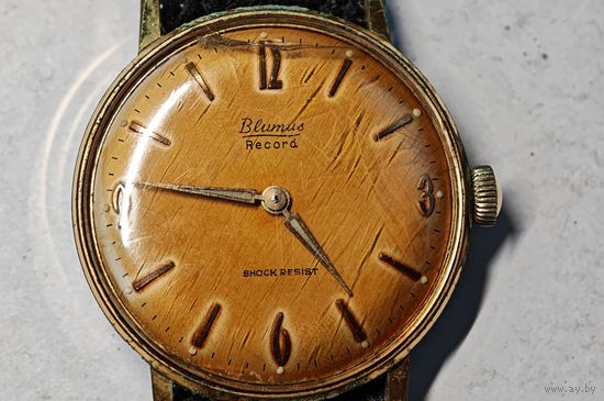 Наручные  часы , на ходу