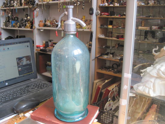 Советский сифон для газировки.