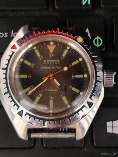Часы Восток Состояние  антимагнитные амфибия