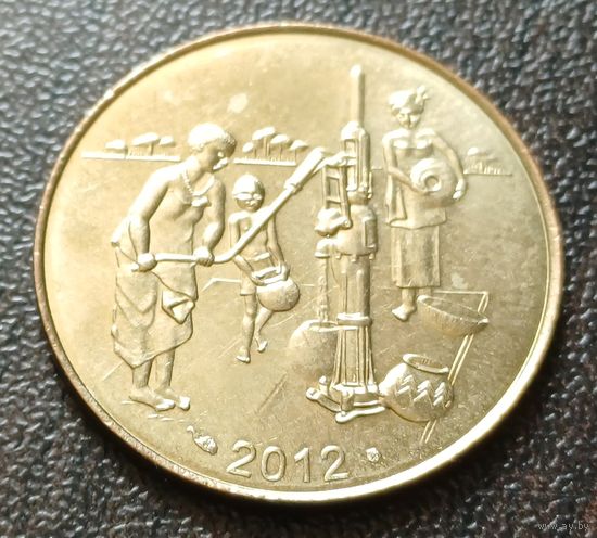 Западная Африка (ВСЕАО) 10 франков, 2012 ФАО    ( 1-6-5 )