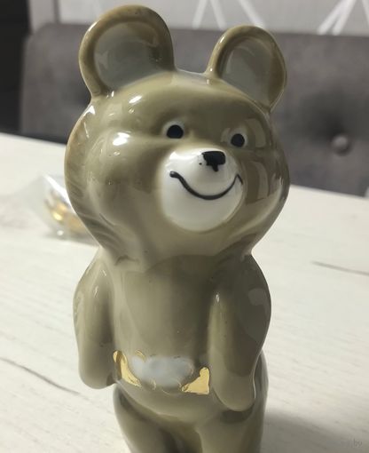 Фигурка из фарфора Мишка Олимпийский, СССР!
