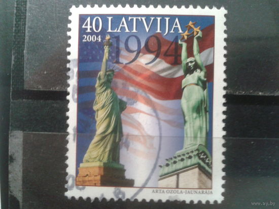 Латвия, 2004. 10-я годовщина визита Клинтона. Mi-1,8 евро гаш.