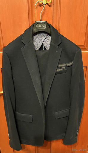 Костюм 56 размера от IVAN AIPLATOV LIMITED EDITION, старт с 10 рублей, без МЦ