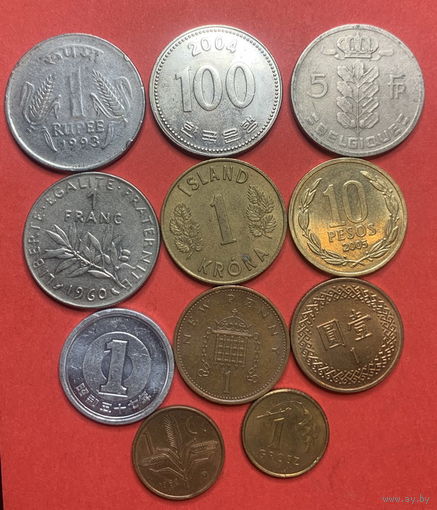 11 разных монет из 11 стран - 7