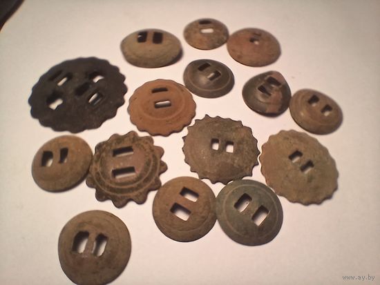 Пуговицы
